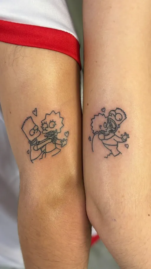 Tatuajes de pareja a juego con personajes de dibujos animados